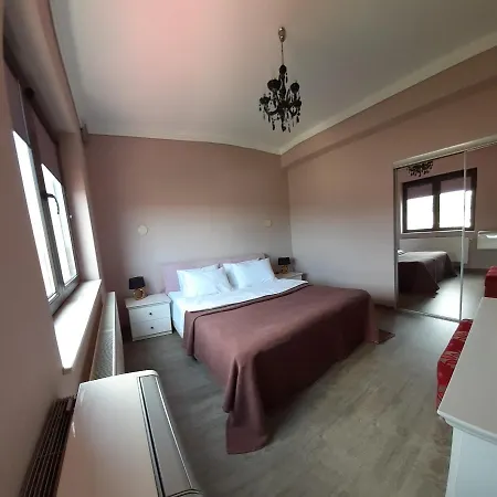 Apartment Vila Pax *