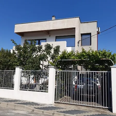 Apartment Vila Pax *